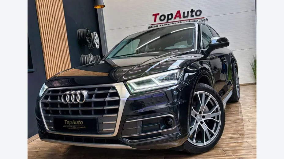 AUDI Q5 -