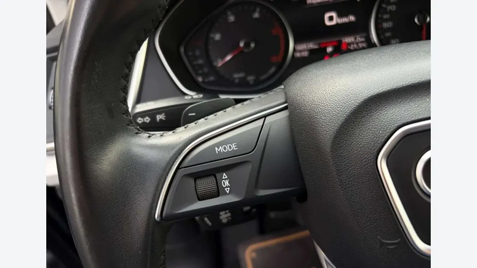 AUDI Q5 -