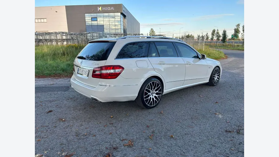 MERCEDES-BENZ E Klasa -
