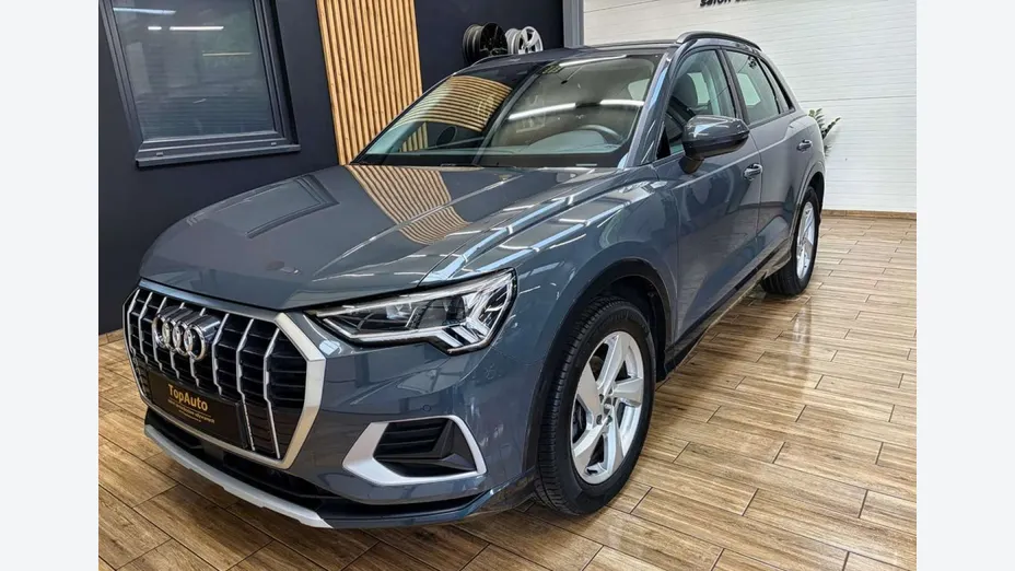 AUDI Q3 -