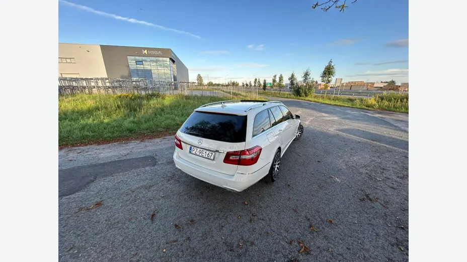 MERCEDES-BENZ E Klasa -