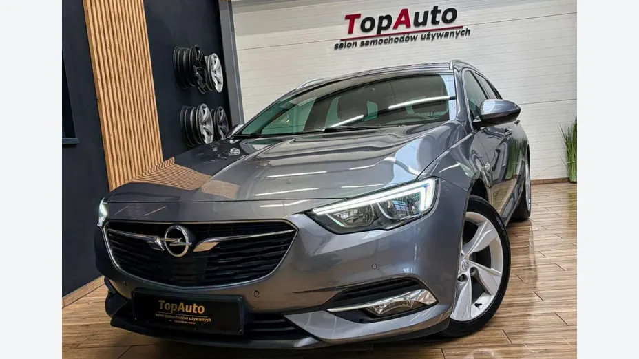 OPEL Insignia -