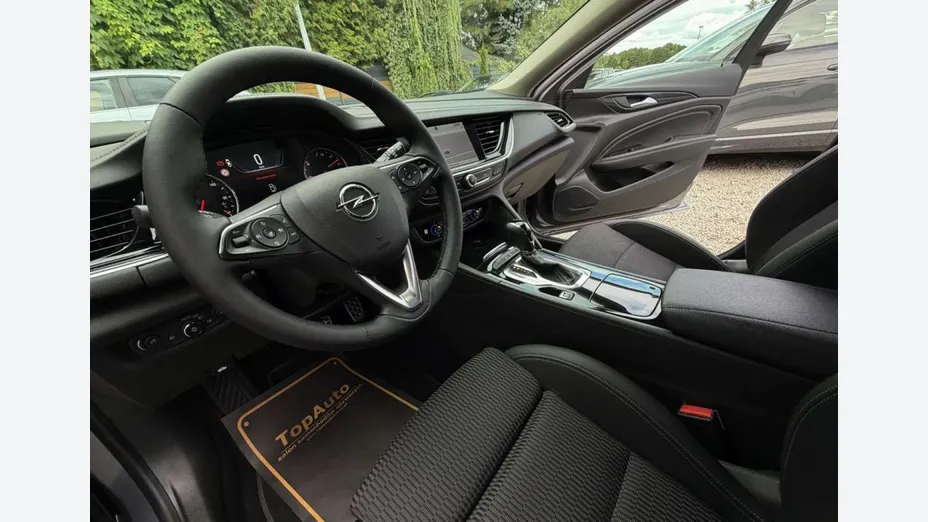 OPEL Insignia -
