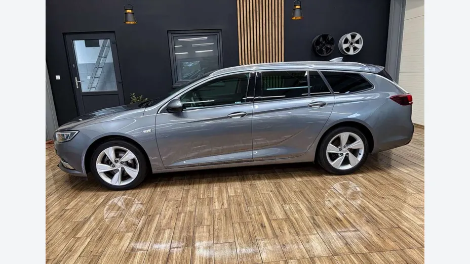 OPEL Insignia -