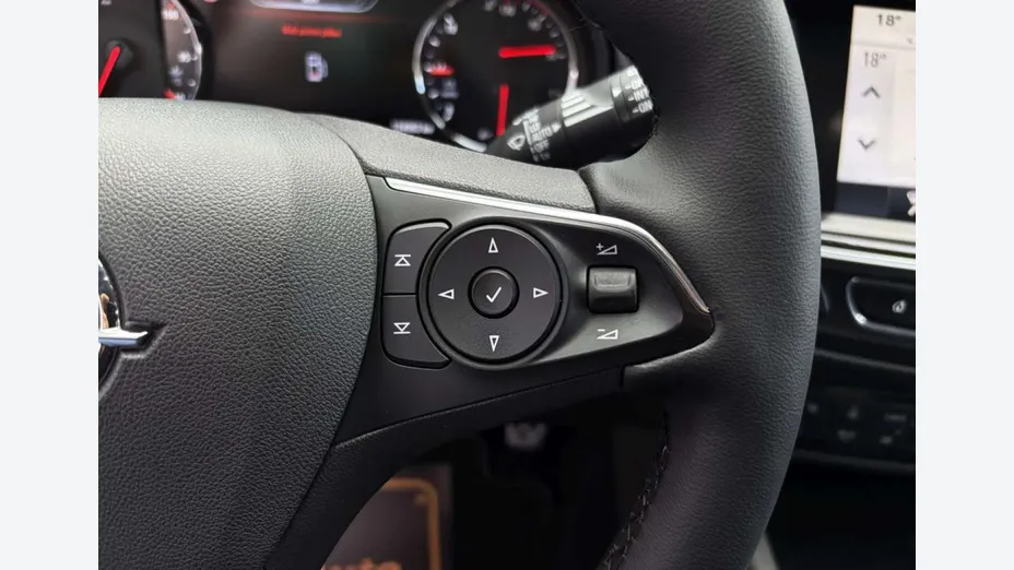 OPEL Insignia -