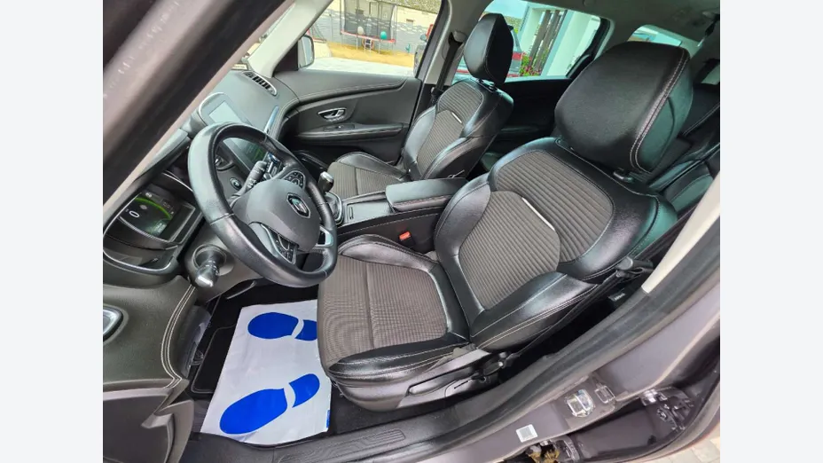 RENAULT Grand Scenic -