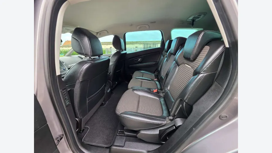 RENAULT Grand Scenic -