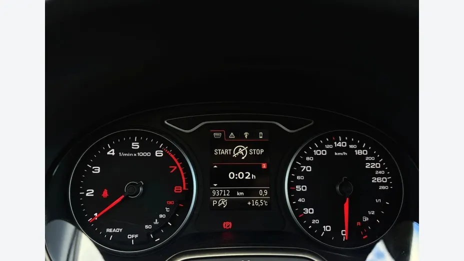 AUDI Q2 -