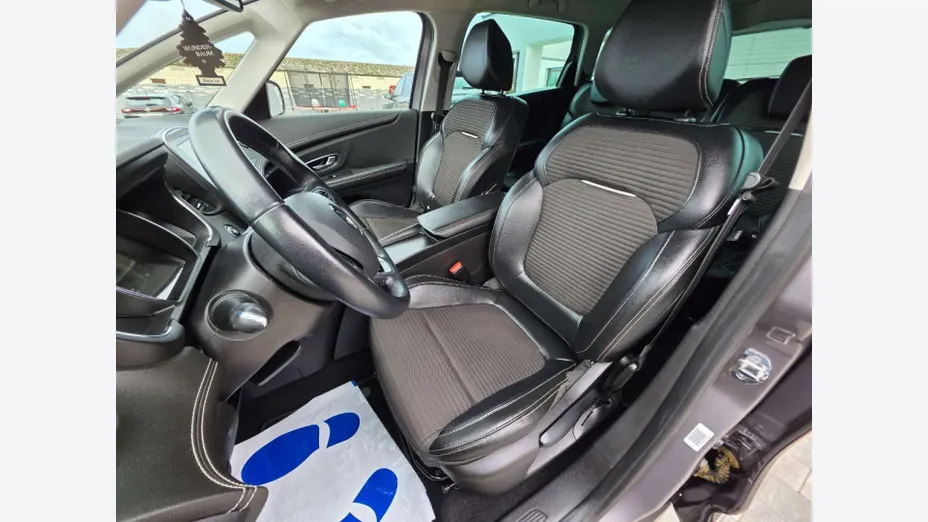RENAULT Grand Scenic -