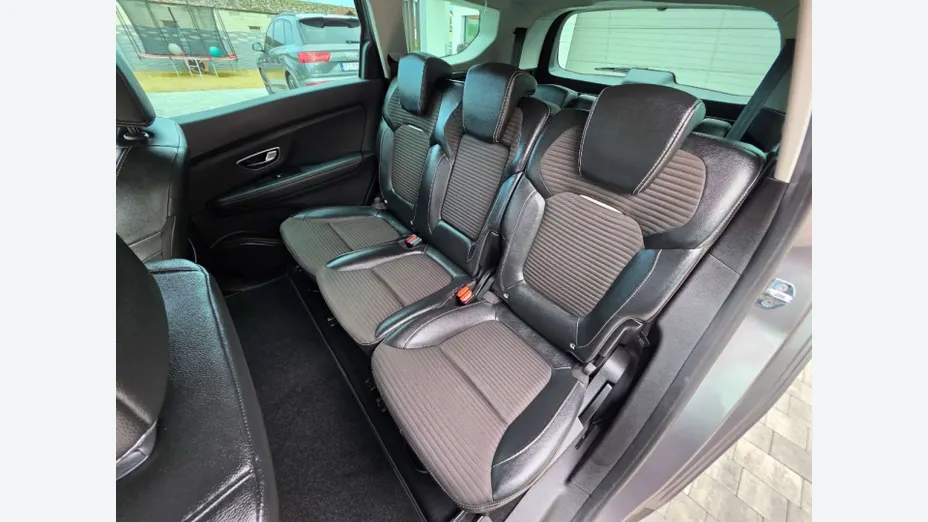 RENAULT Grand Scenic -