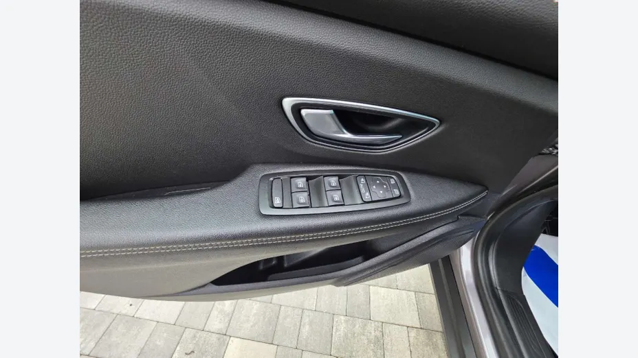 RENAULT Grand Scenic -