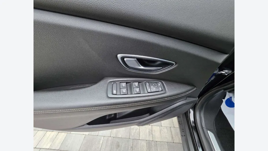 RENAULT Grand Scenic -