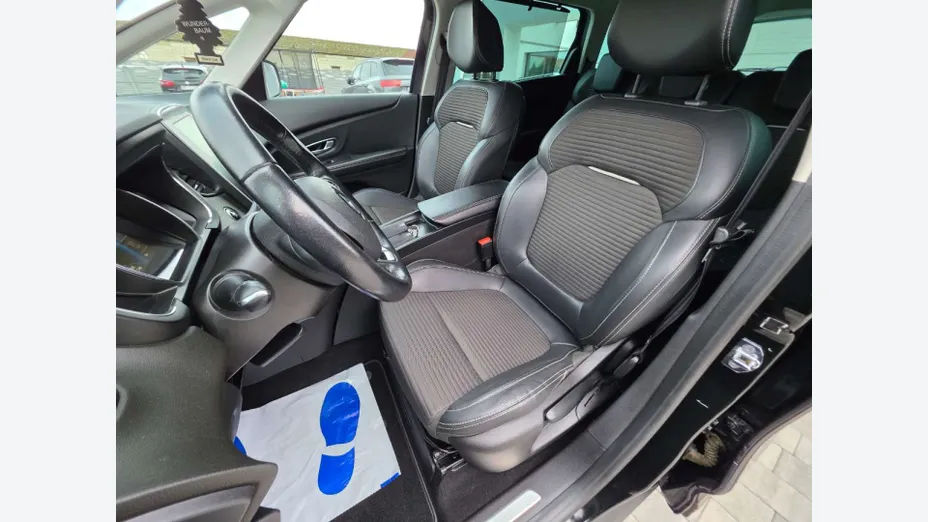 RENAULT Grand Scenic -
