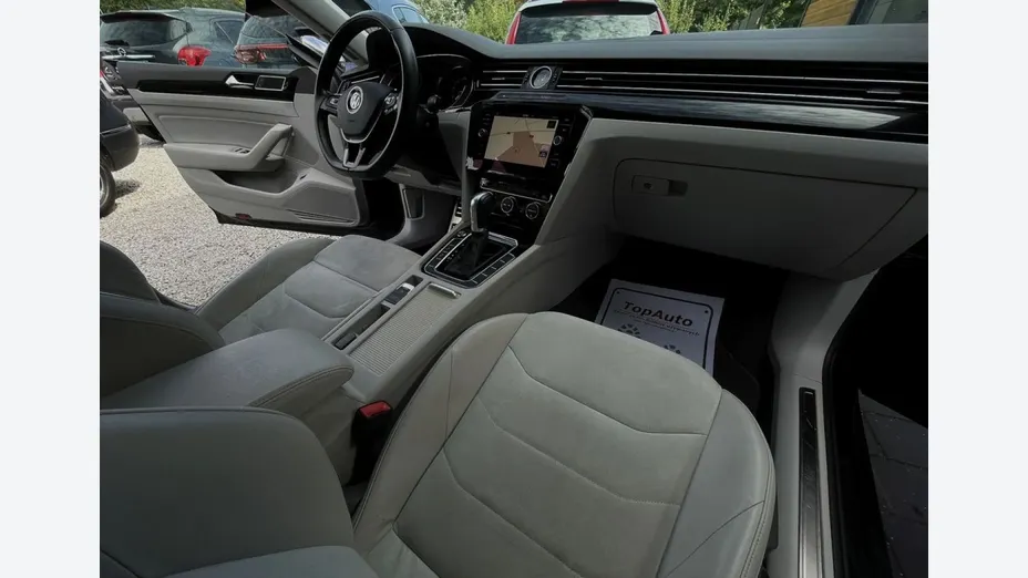 VOLKSWAGEN Arteon -