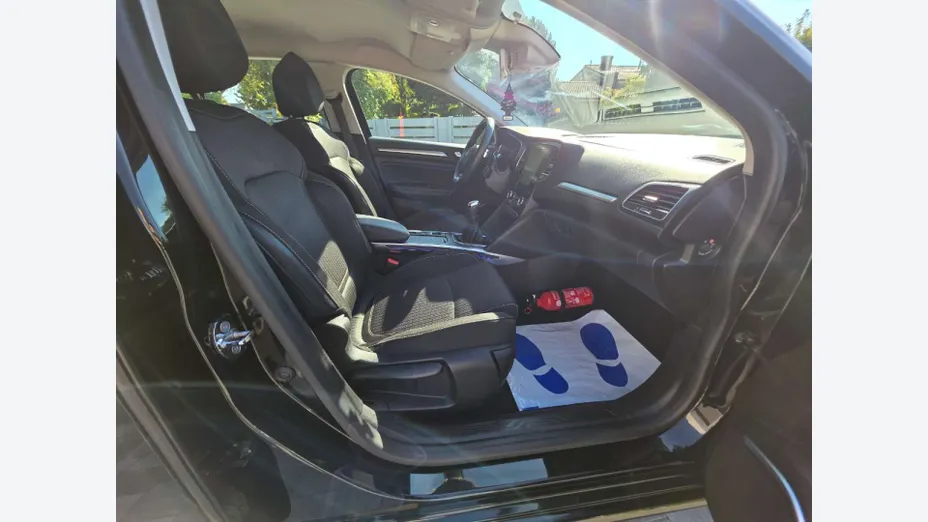 RENAULT Megane -