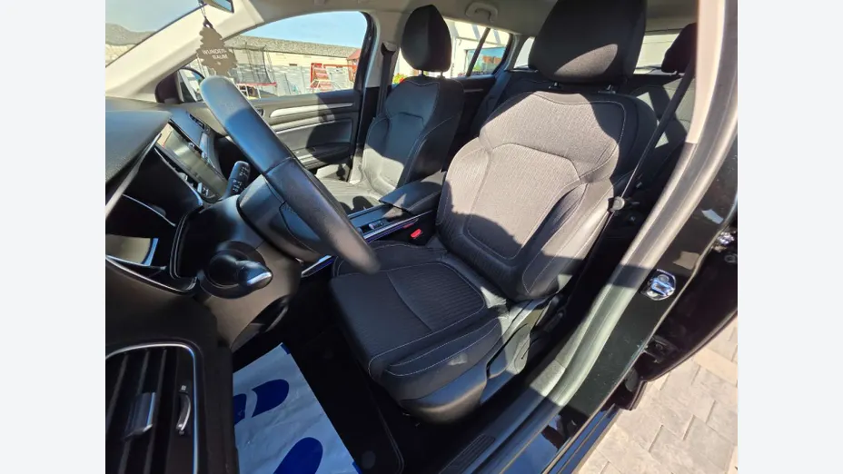 RENAULT Megane -