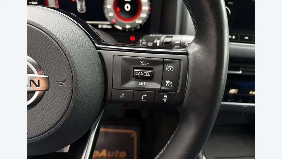 NISSAN Qashqai -