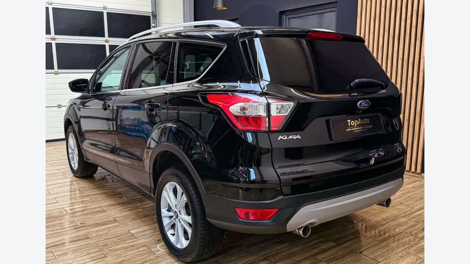 FORD Kuga -