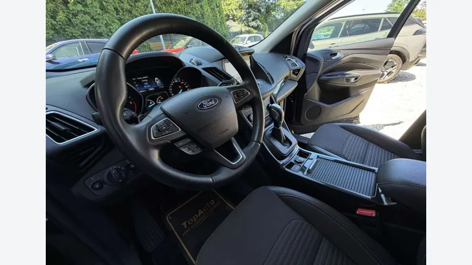 FORD Kuga -