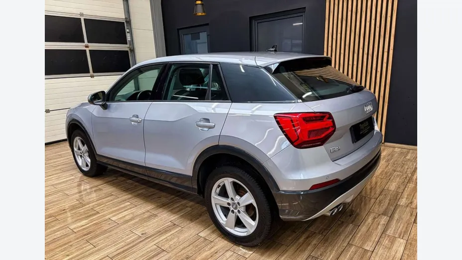 AUDI Q2 -