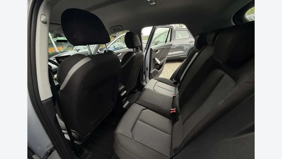 AUDI Q2 -