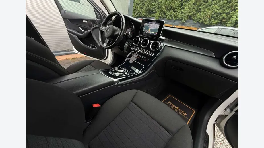 MERCEDES-BENZ GLC -
