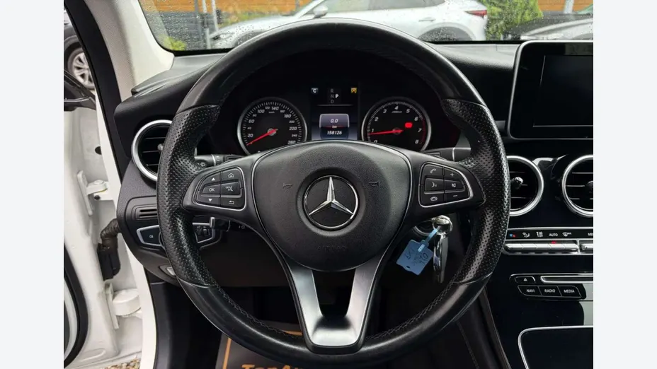 MERCEDES-BENZ GLC -