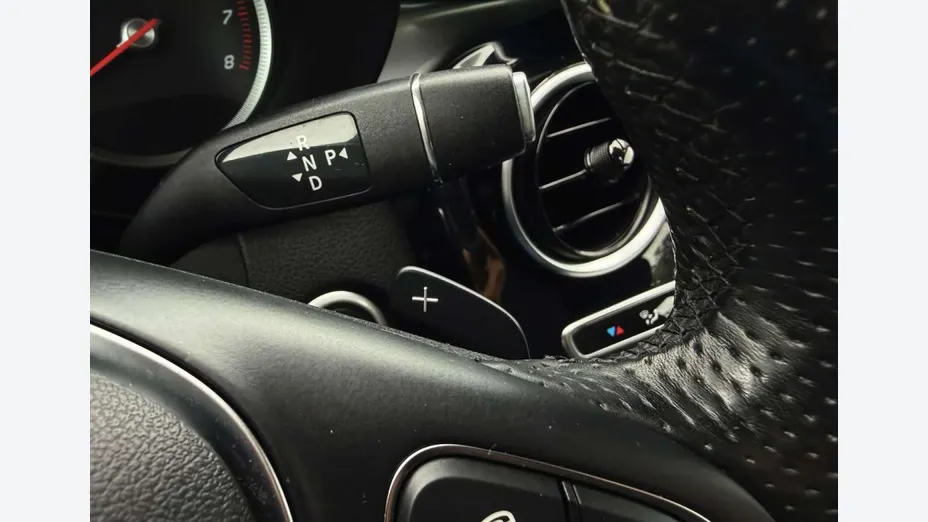 MERCEDES-BENZ GLC -