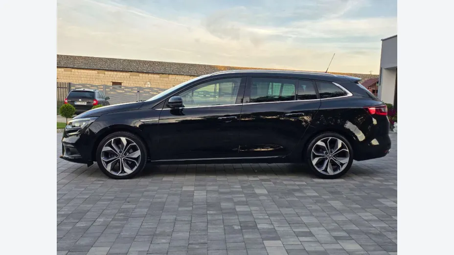 RENAULT Megane -