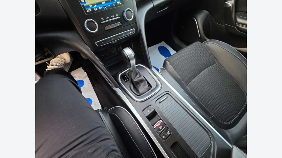 RENAULT Megane -