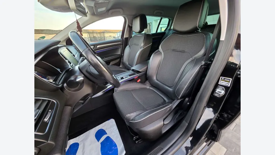 RENAULT Megane -