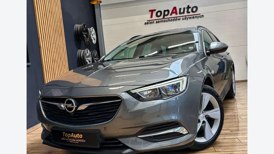OPEL Insignia -