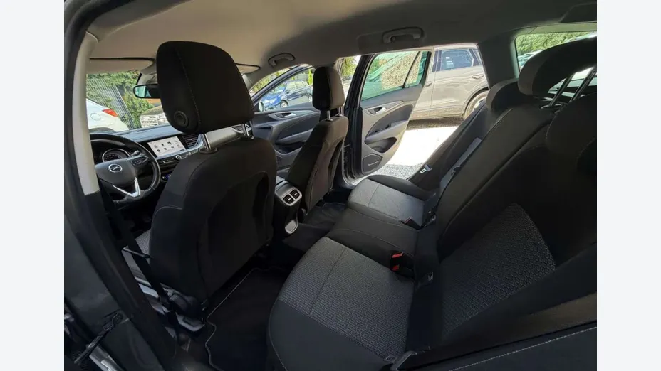 OPEL Insignia -