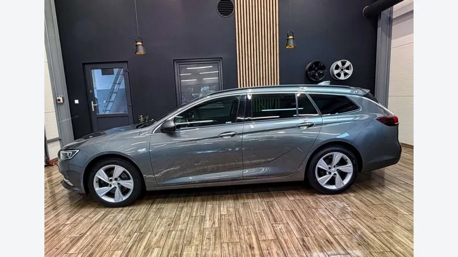 OPEL Insignia -