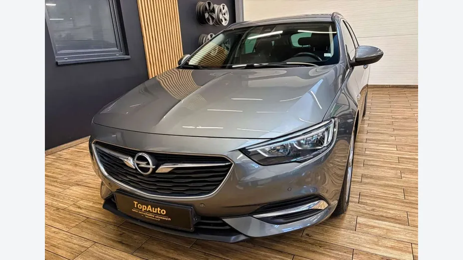 OPEL Insignia -