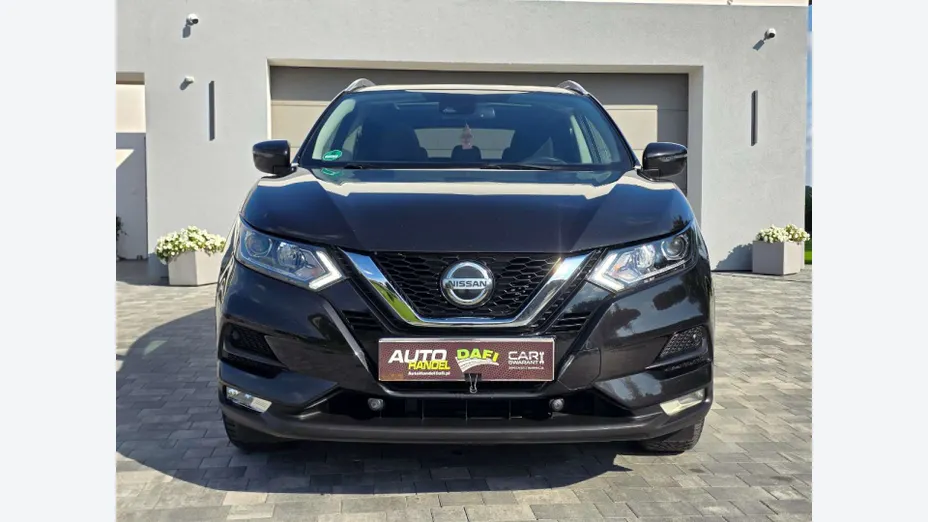 NISSAN Qashqai -