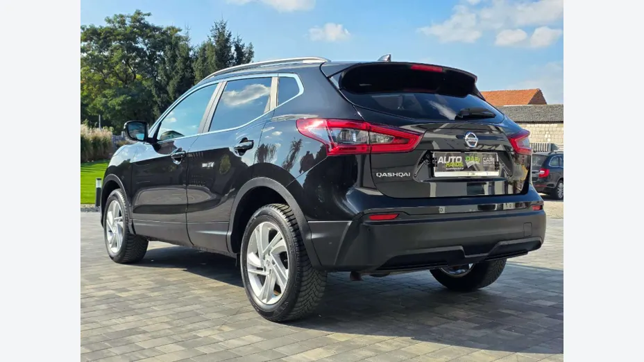 NISSAN Qashqai -