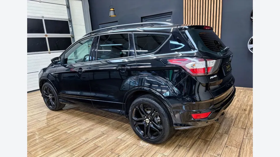 FORD Kuga -