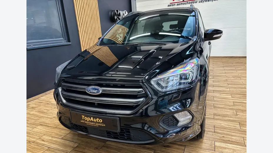 FORD Kuga -