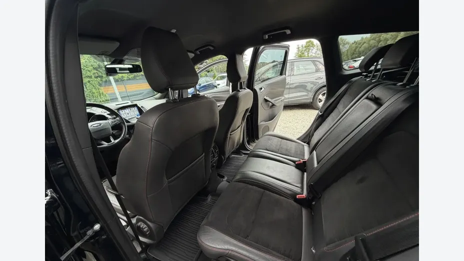FORD Kuga -