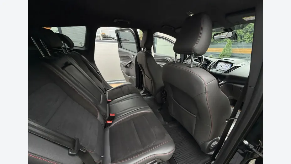 FORD Kuga -