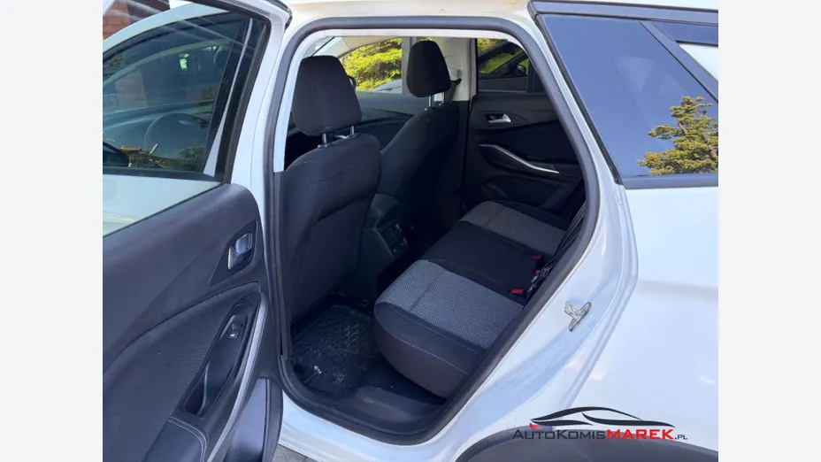 OPEL Grandland X -