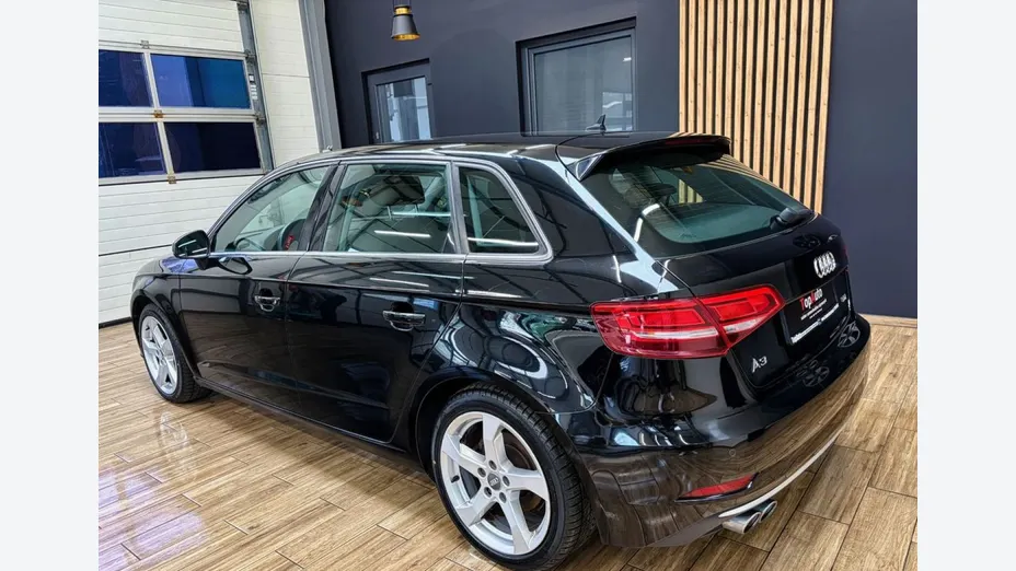 AUDI A3 Sportback -