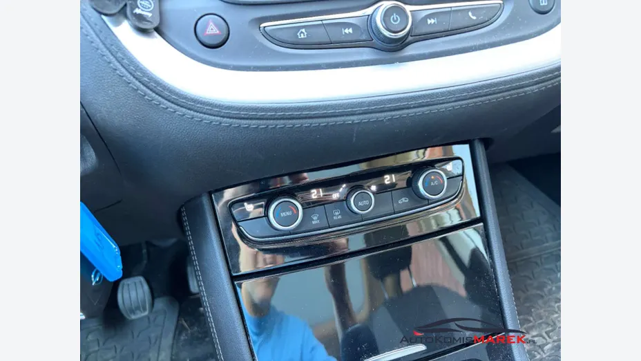 OPEL Grandland X -