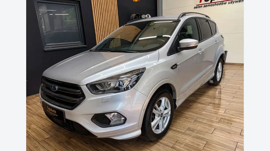 FORD Kuga -