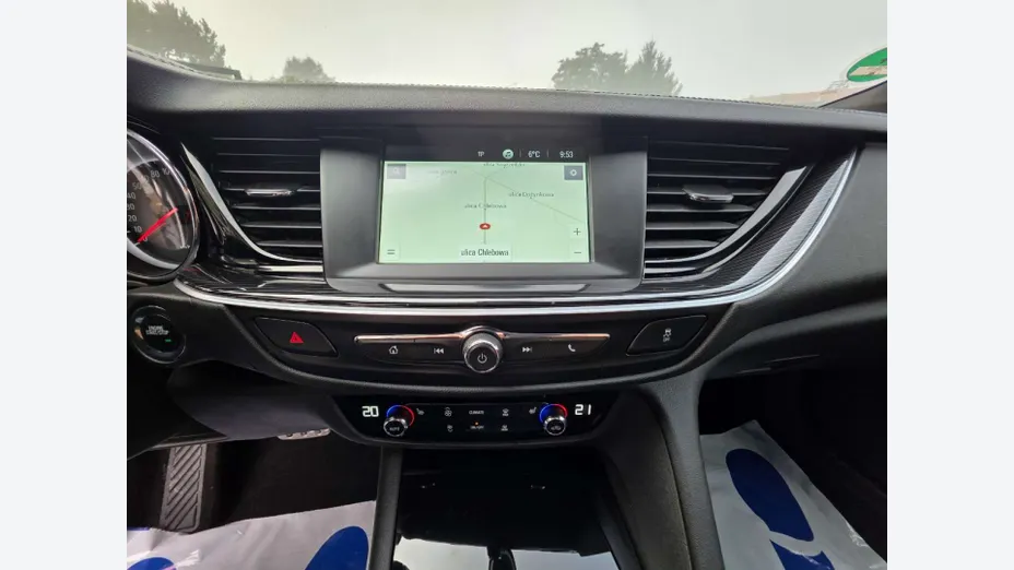 OPEL Insignia -