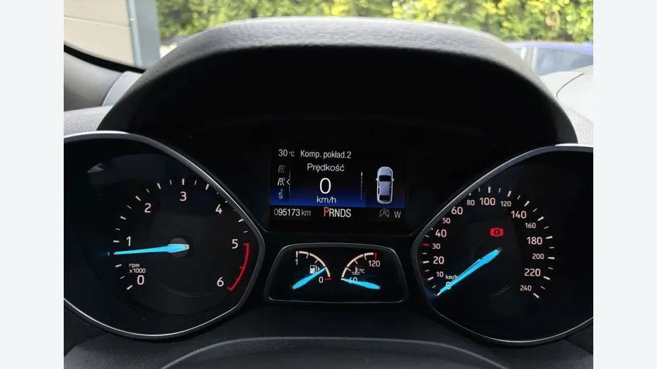 FORD Kuga -