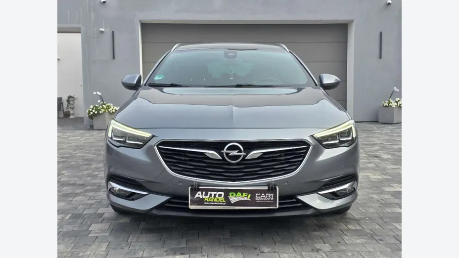 OPEL Insignia -