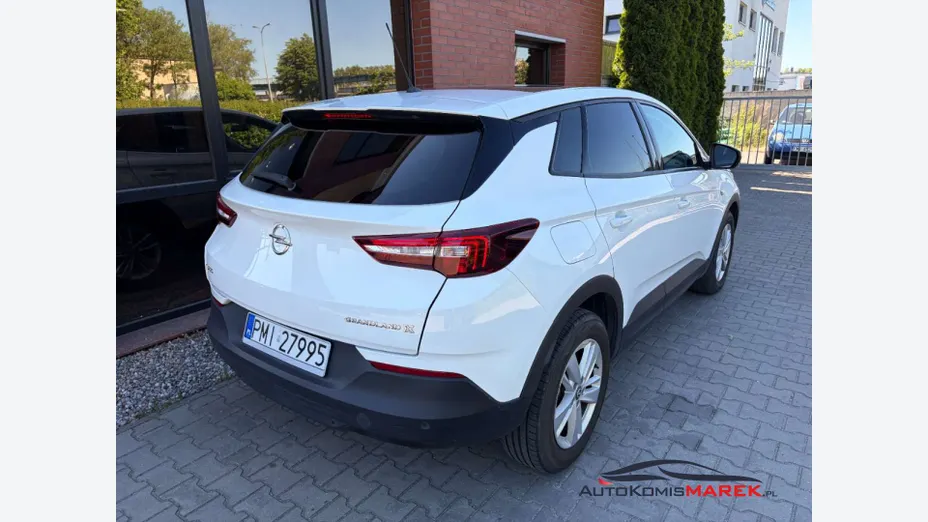 OPEL Grandland X -
