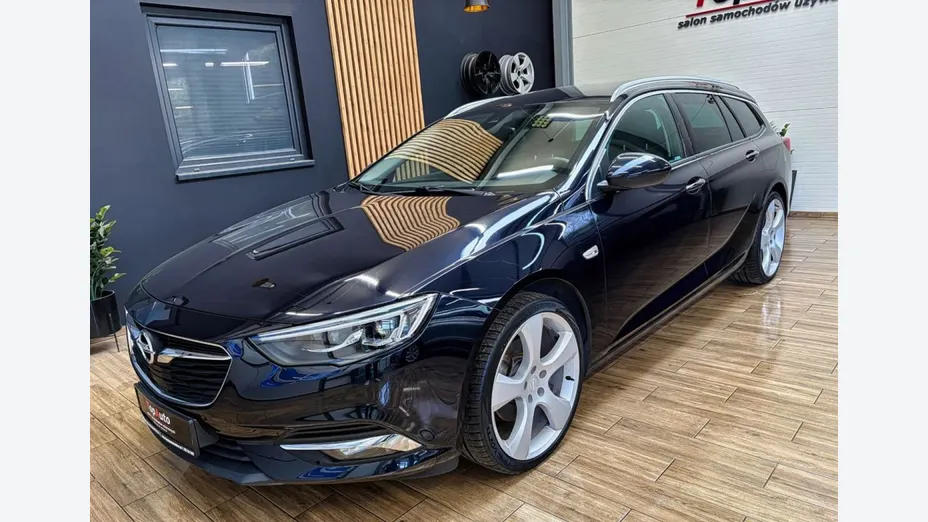 OPEL Insignia -